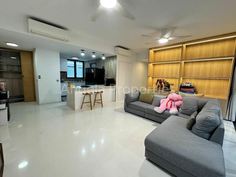 4 Bed Condo for Rent in  The Gale - Image 6